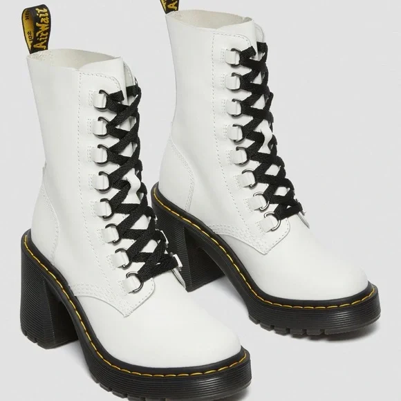 - NEW DR MARTENS CHESNEY LEATHER FLARED HEEL LACE UP BOOTS - Picture 5 of 11